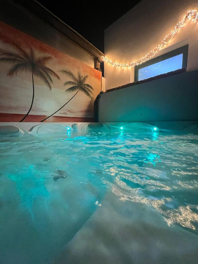 Casa Orilla! Beautiful Private Holiday Villa With Hot Tub ラ・オリーバ エクステリア 写真
